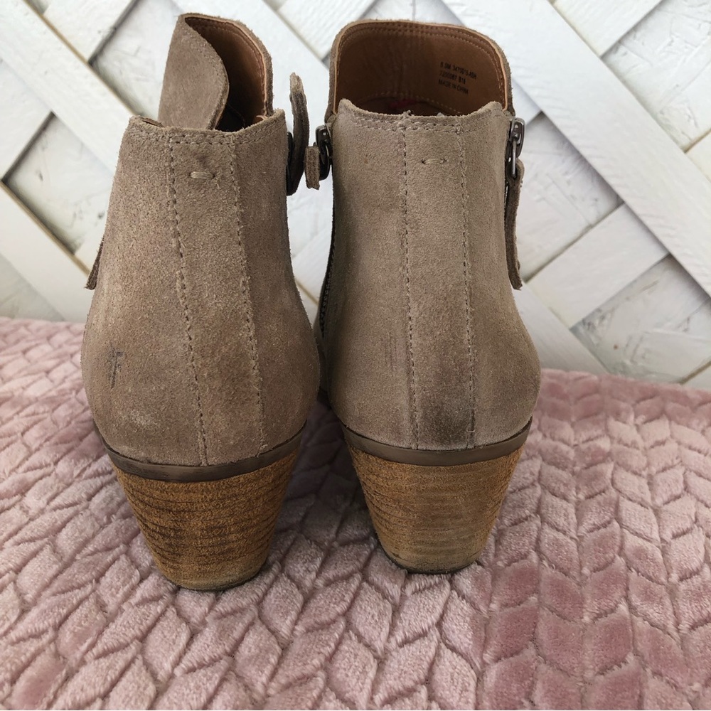 Frye Judith Zip Bootie Ankle Boots Beige ASH Suede - Picture 3 of 14